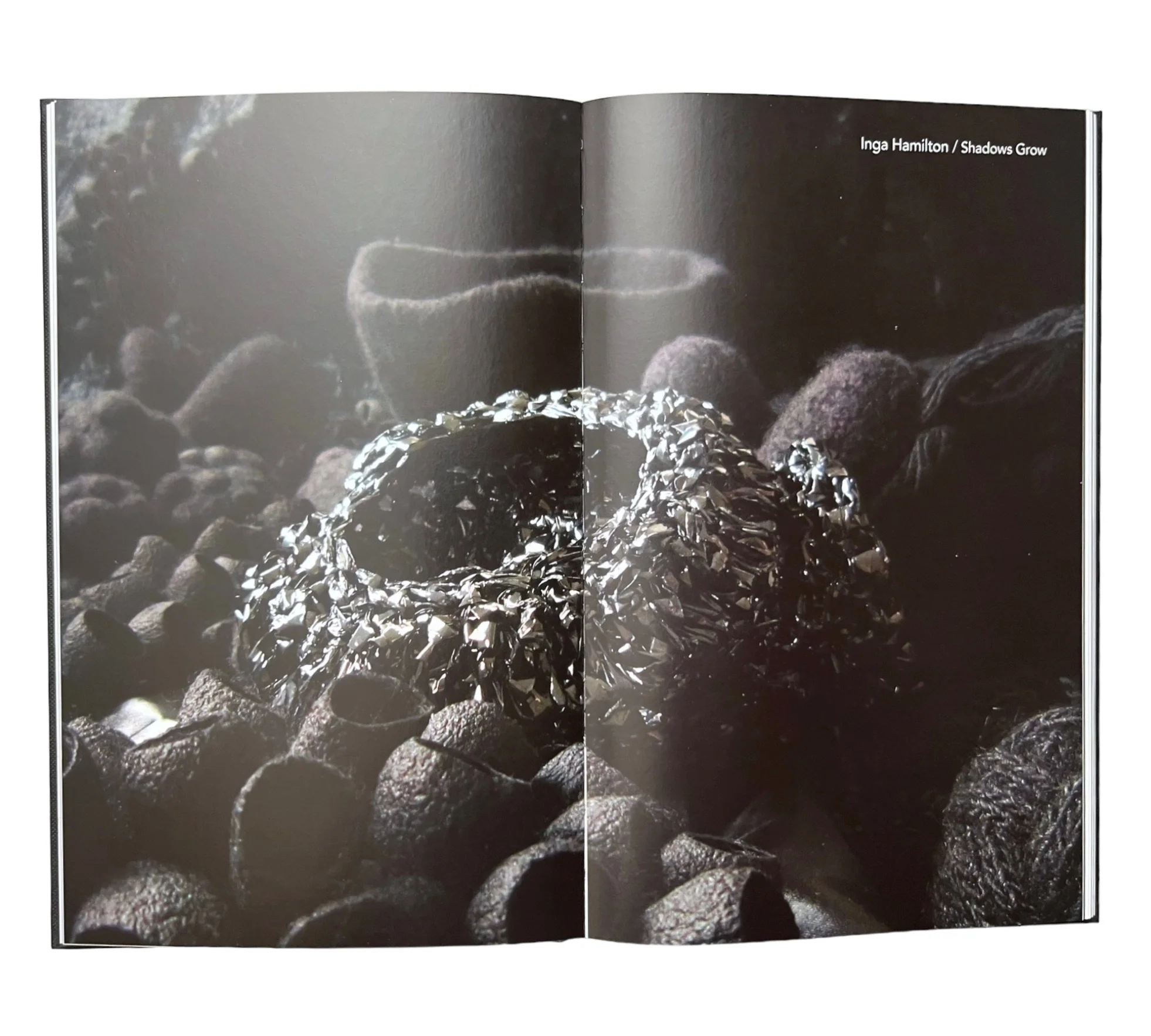 dubh: Dialogues in Black - Image 11